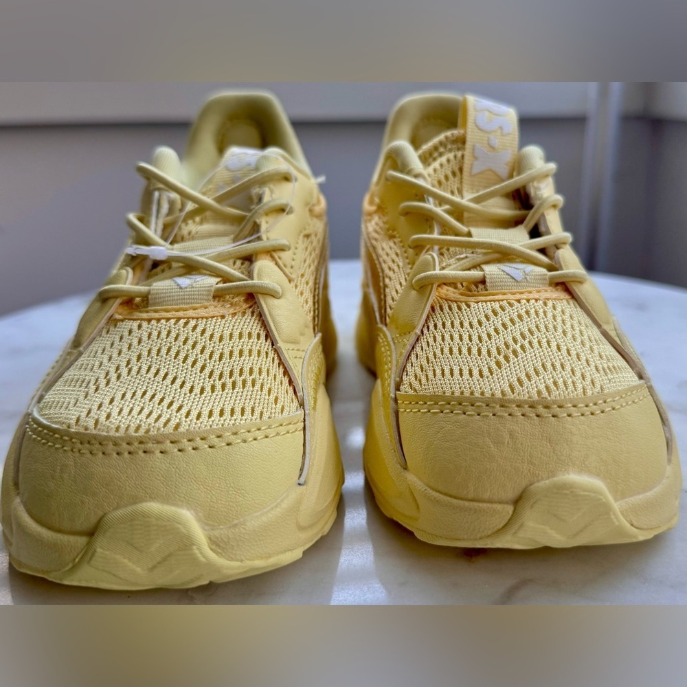 Puma Shoes - Picture 4 of 6